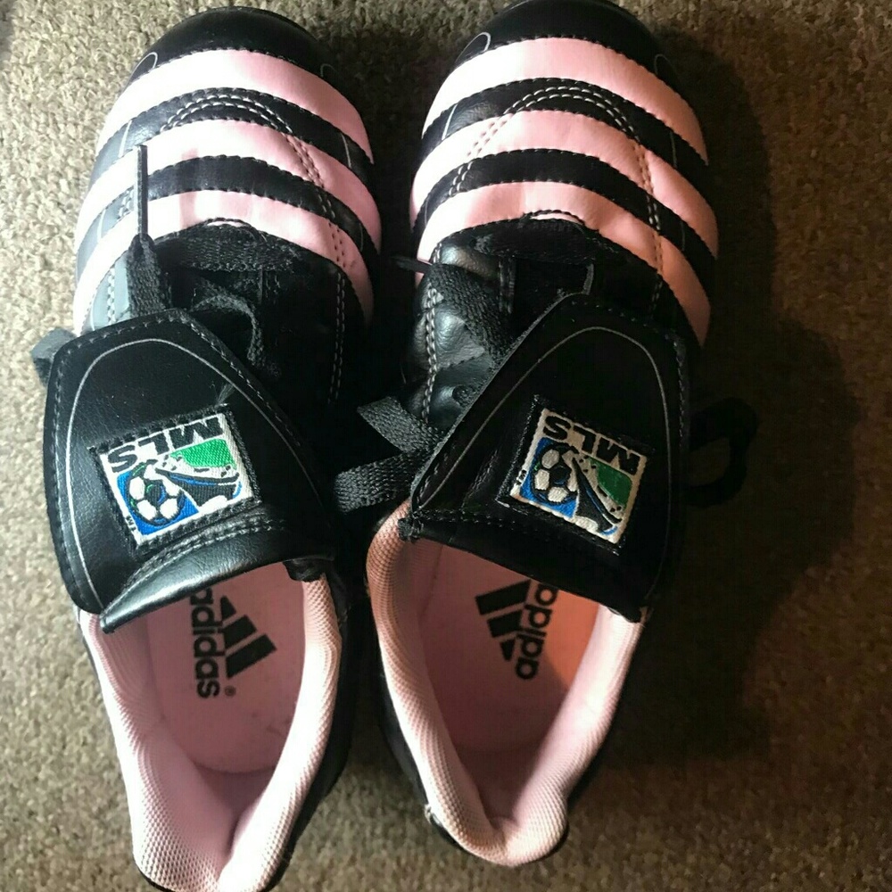 Girls Addidas  cleats NWOT